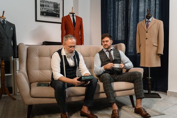 Discovering the Elite British Tailors: Your Ultimate Guide to Luxurious Bespoke Suit Masterpieces