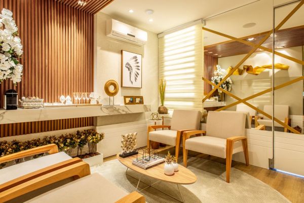 Revitalize Your Living Space: Discover the Advantages of Incorporating Natural Materials in Home Décor